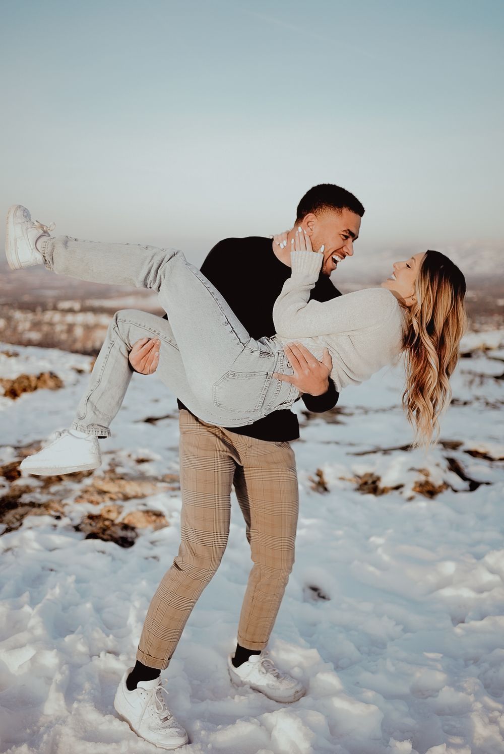 Couples Photoshoot at Kuipers Peak Mountain Park Kelowna BC. Kelowna Okanagan Couples Photographer
