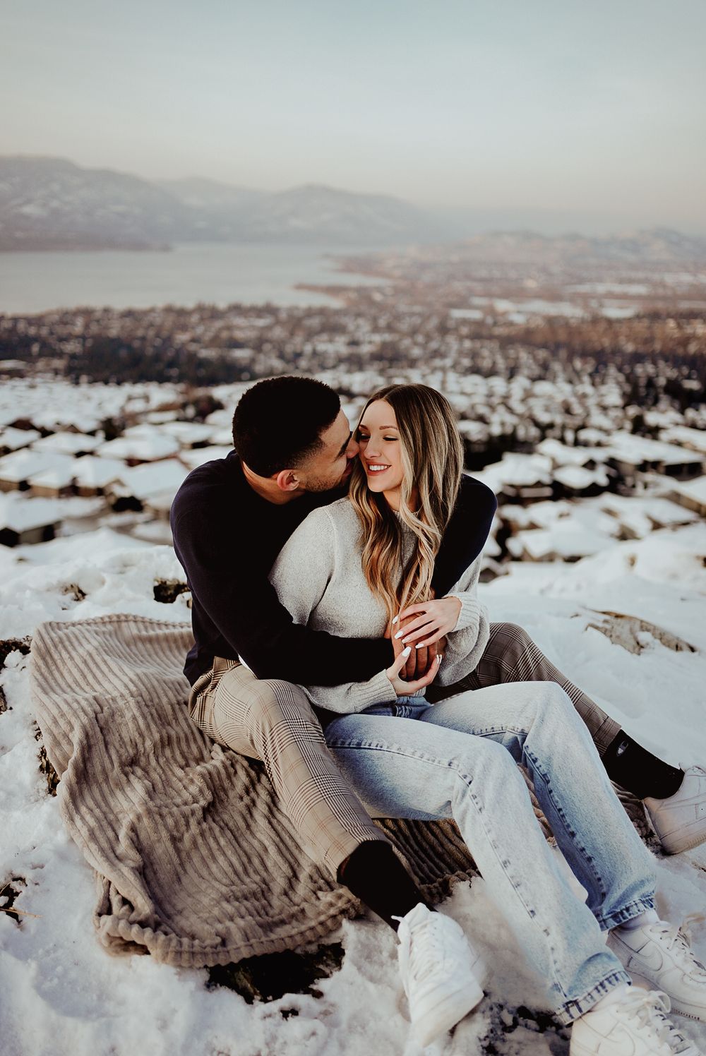 Couples Photoshoot at Kuipers Peak Mountain Park Kelowna BC. Kelowna Okanagan Couples Photographer
