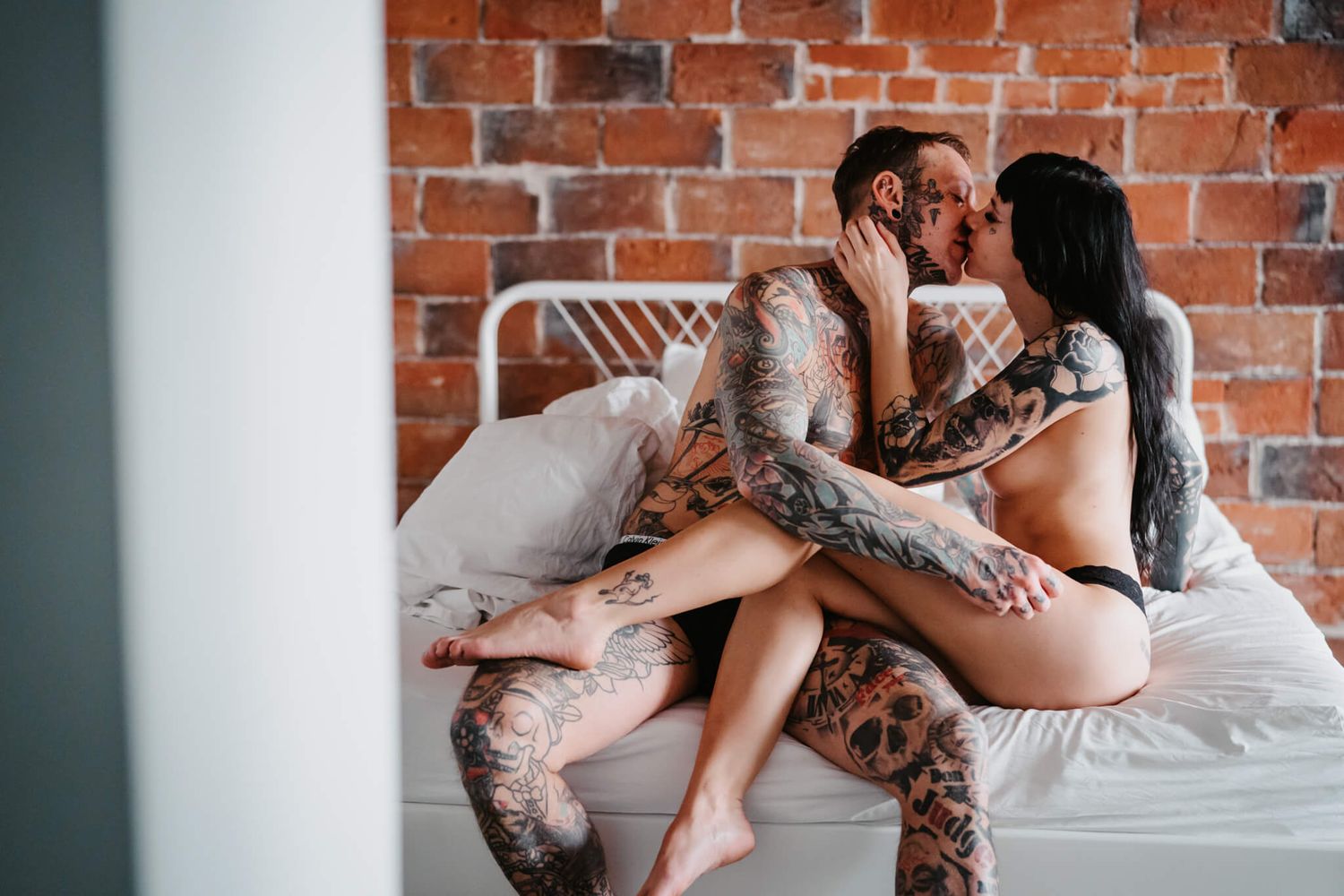 Intime Paarfotos Linz Aktfotografie fuer Paare Aktfotos Oberoesterreich Oesterreich Boudoir Sandra Ban Intimate Couple