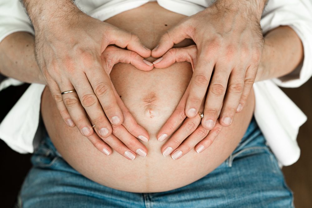 Maternity photoshoot Zurich Zug Thalwil Wadenswil Horgen Kilchberg Richterswil - Schwangerschaftsfotografie Silver Coast