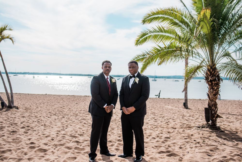 groom and groomsmen
