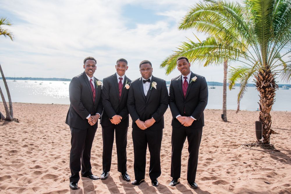 groom and groomsmen