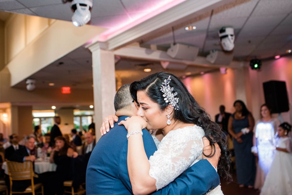 father and bride dance