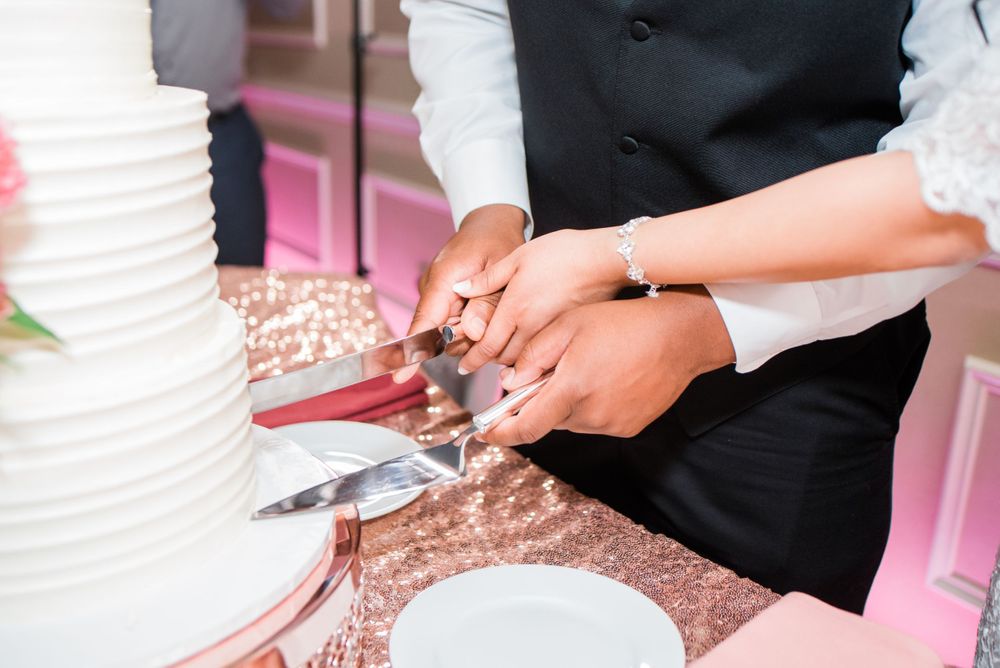 cutting of the wedding cake