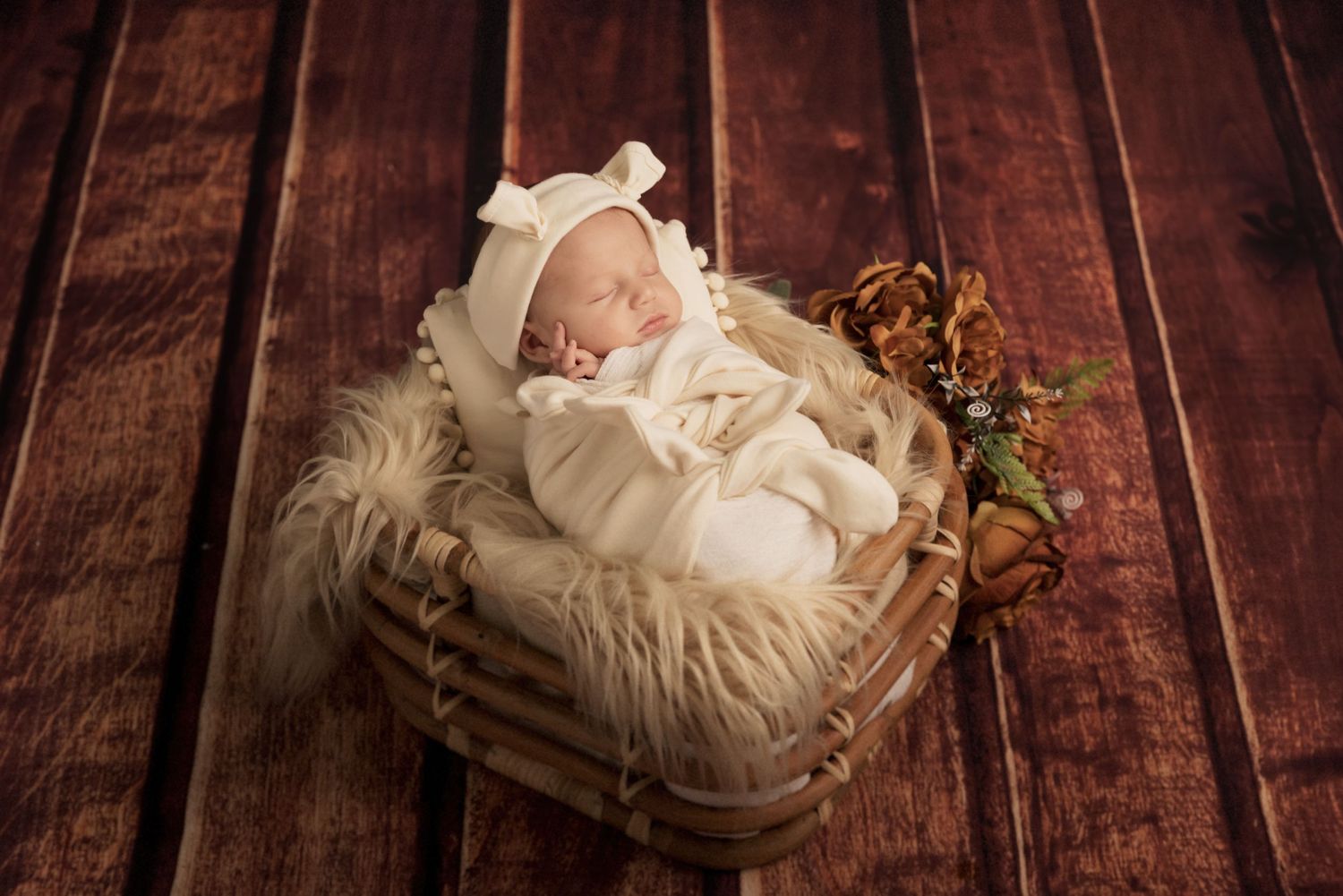 Newborn Photo by Pepper Image
