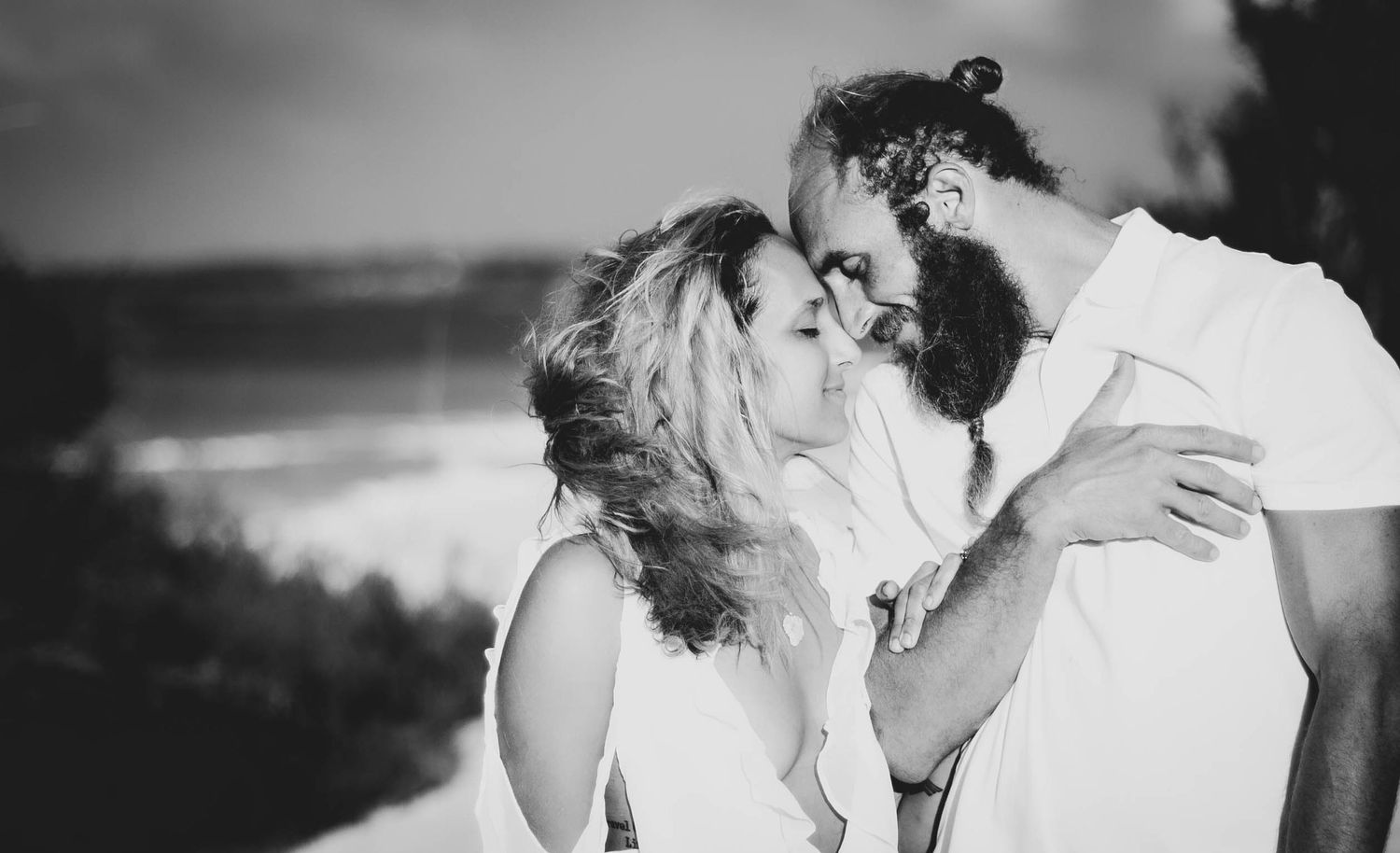 Black & White wedding photography, beach elopement photography.