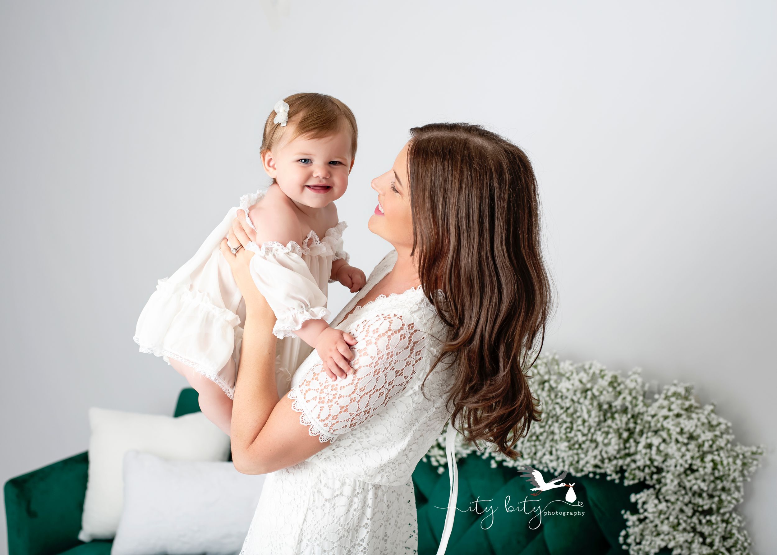 Mama & Baby Maxine Smiles at Ity Bity Photography Floral Mini Session Set in Avon Ohio