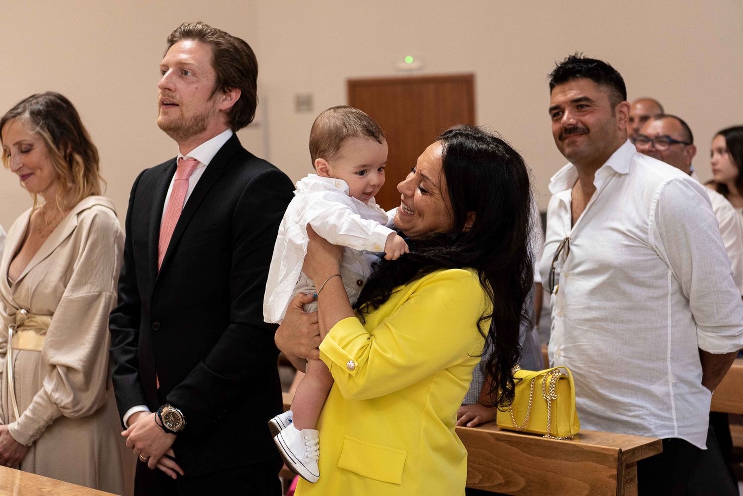 madrina-battesimo-bebè-chiesa-sorrisi
