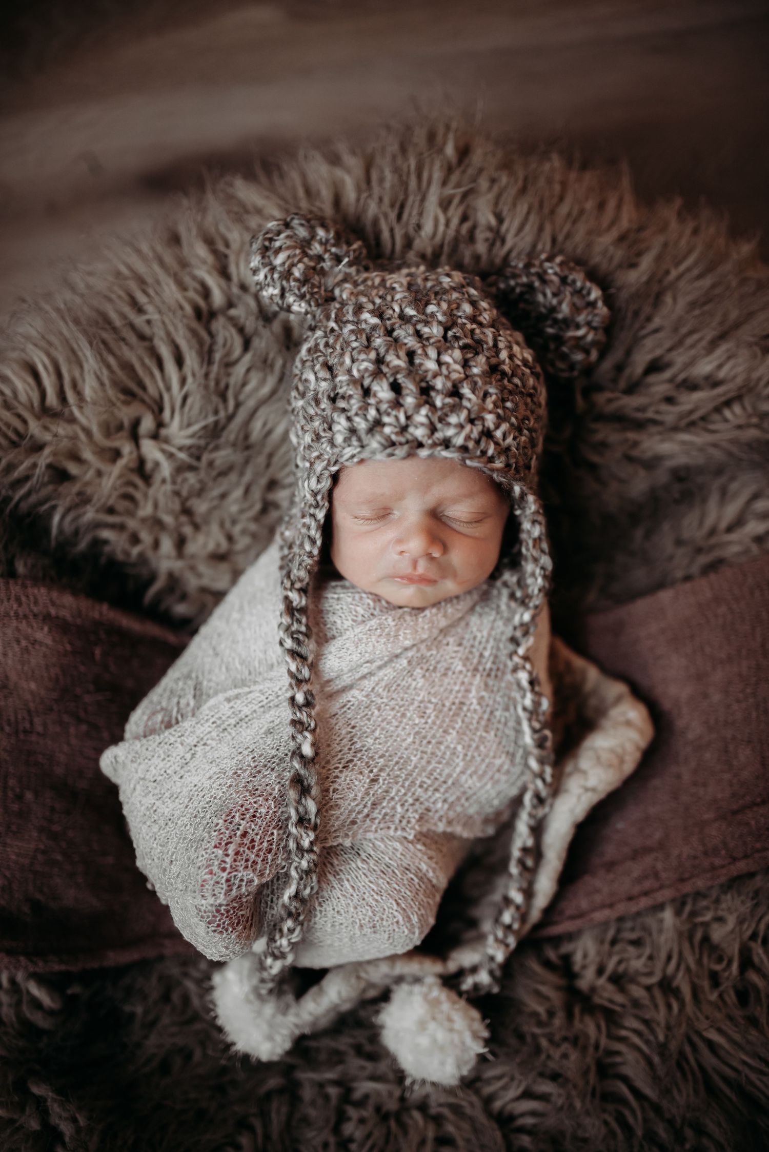 Dublin, Ohio Newborn Photographer - Powell, Ohio Newborn Photographer - In home newborn session - Natural Light Newborn