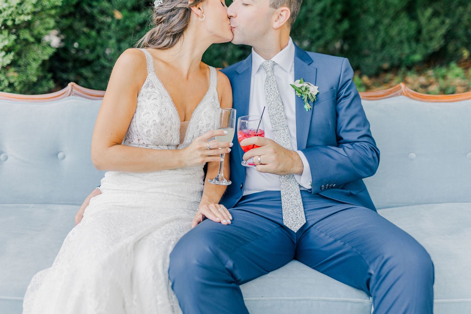 RUST MANOR HOUSE LEESBURG VIRGINIA WEDDING PICTURES BRIDE GROOM