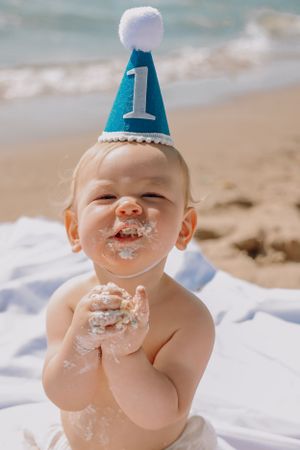 Family photographer Michigan Monroe Cake Smash Beach