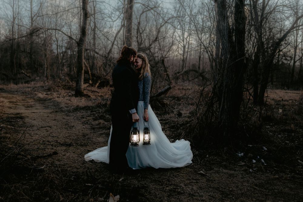 Michigan bridal couple with lanterns mentored by Juniper Woods Photography