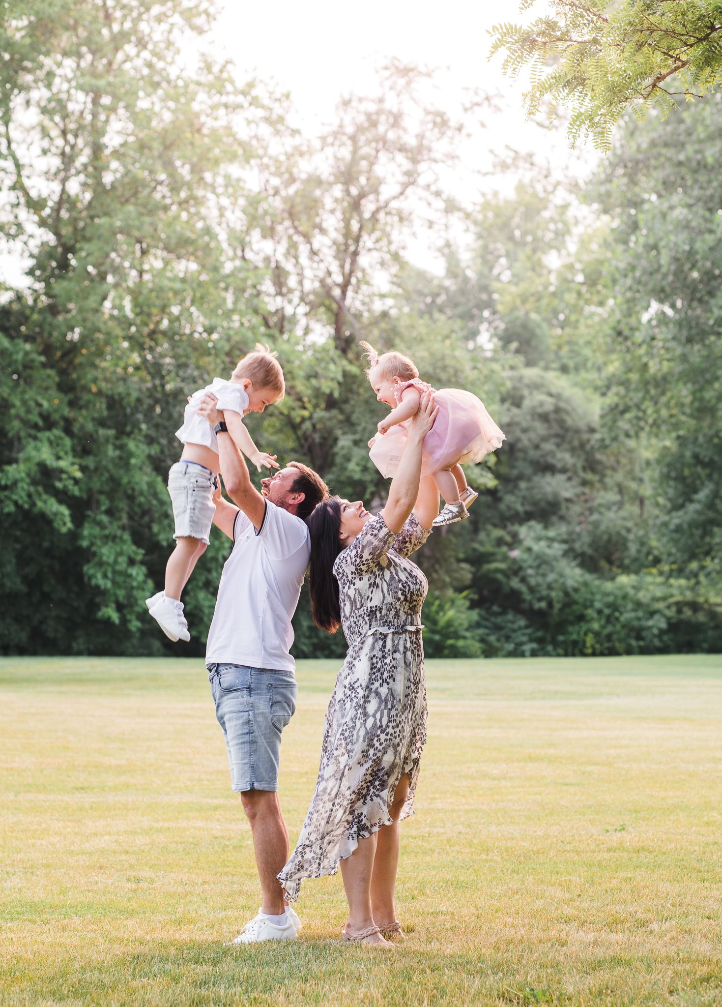 family photoshoot in bartlett il