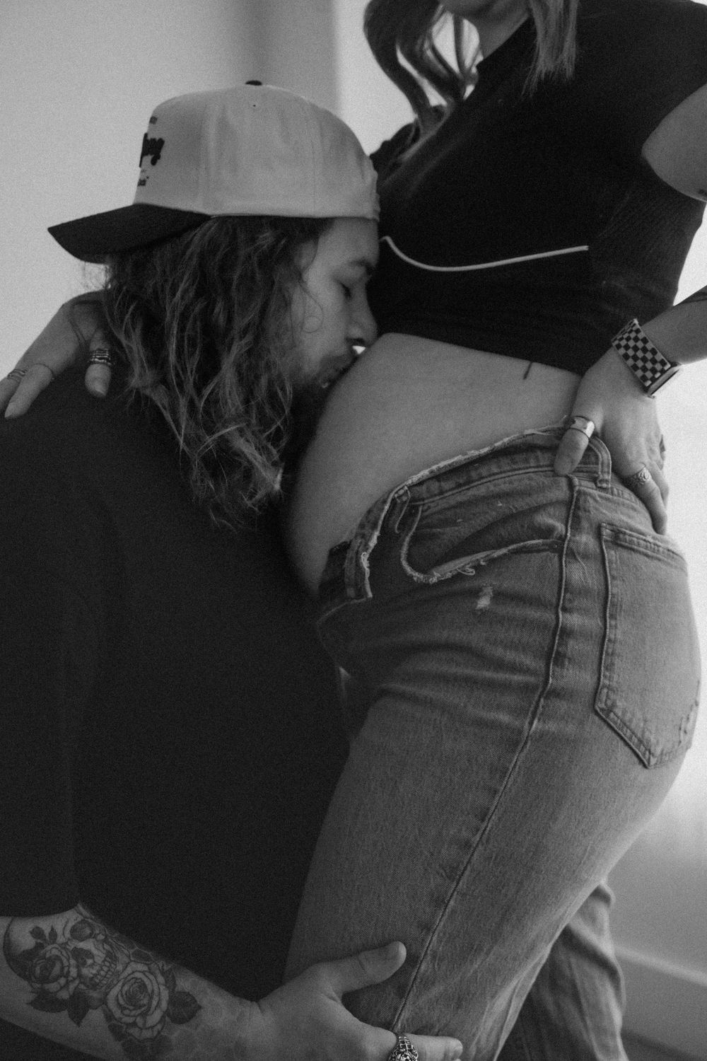 Maternity couples portrait photography; Copyright: Myranda Smith Photography