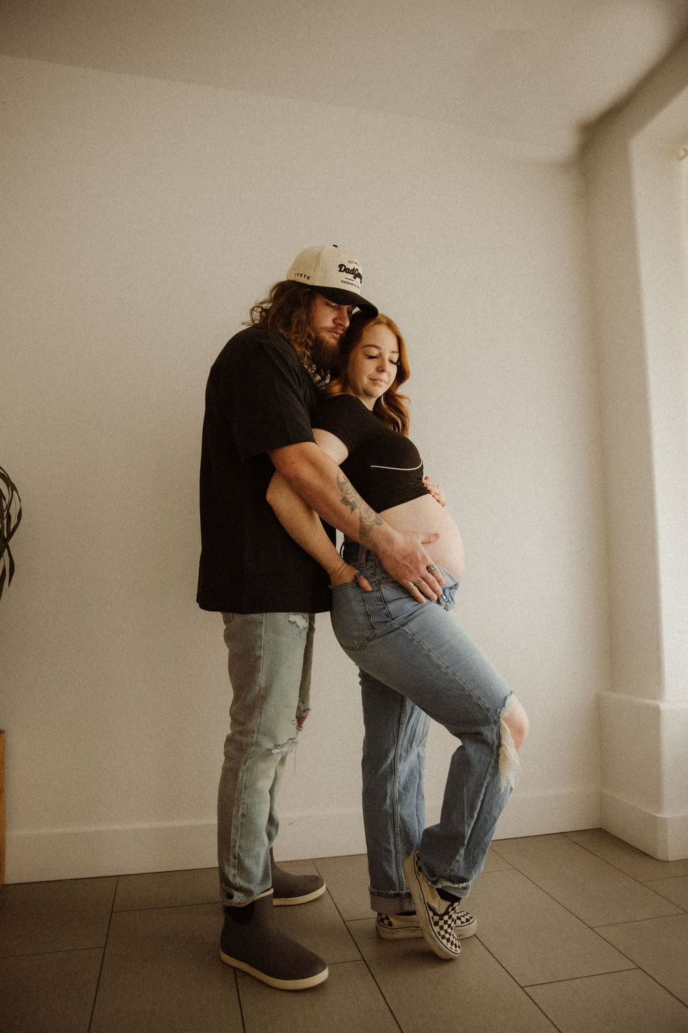 Maternity couples portrait photography; Copyright: Myranda Smith Photography