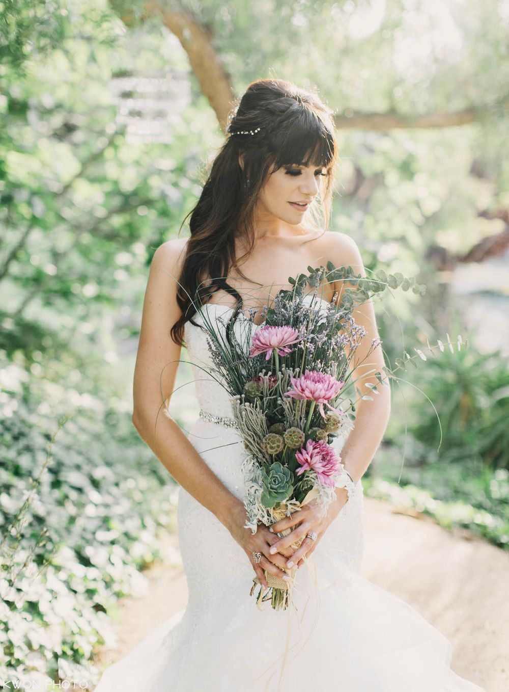 Bride getting ready in the suite. Mountain Mermaid Topanga wedding by KWON PHOTO