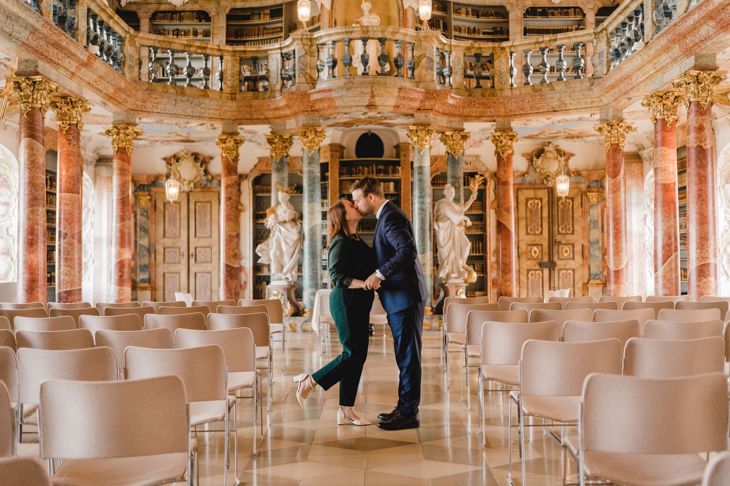 Hochzeitsfotografie, standesamtliche Trauung, Bibliothekssaal, Kloster Wiblingen