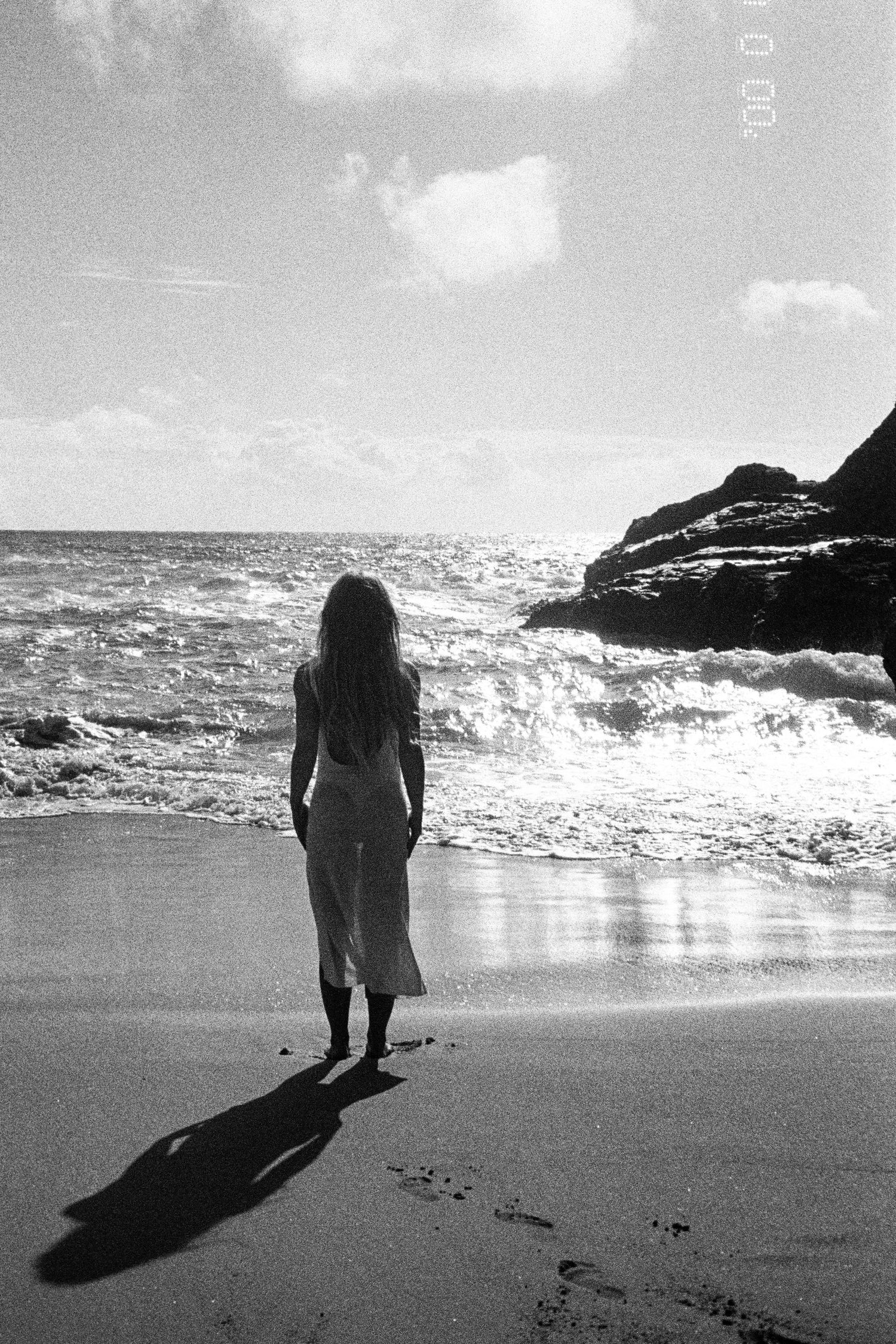 <img src="honolulu_female_photoshoot.jpg" alt="Honolulu Female Photoshoot: Capture your beauty in paradise. Book now!">