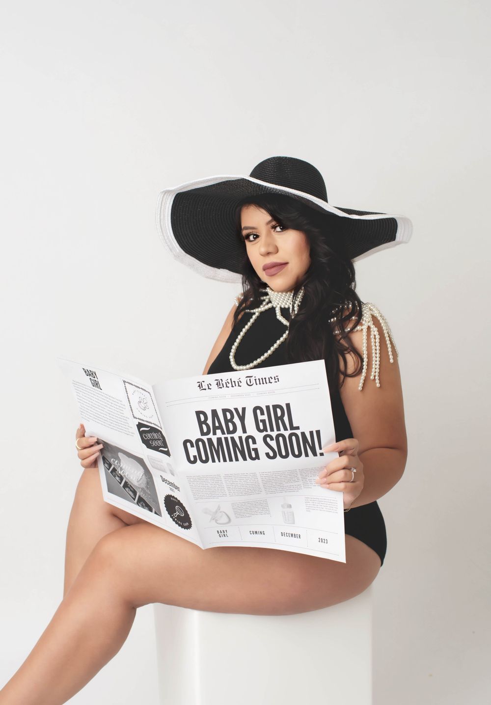 gorgeous newspaper retro style maternity photo photography