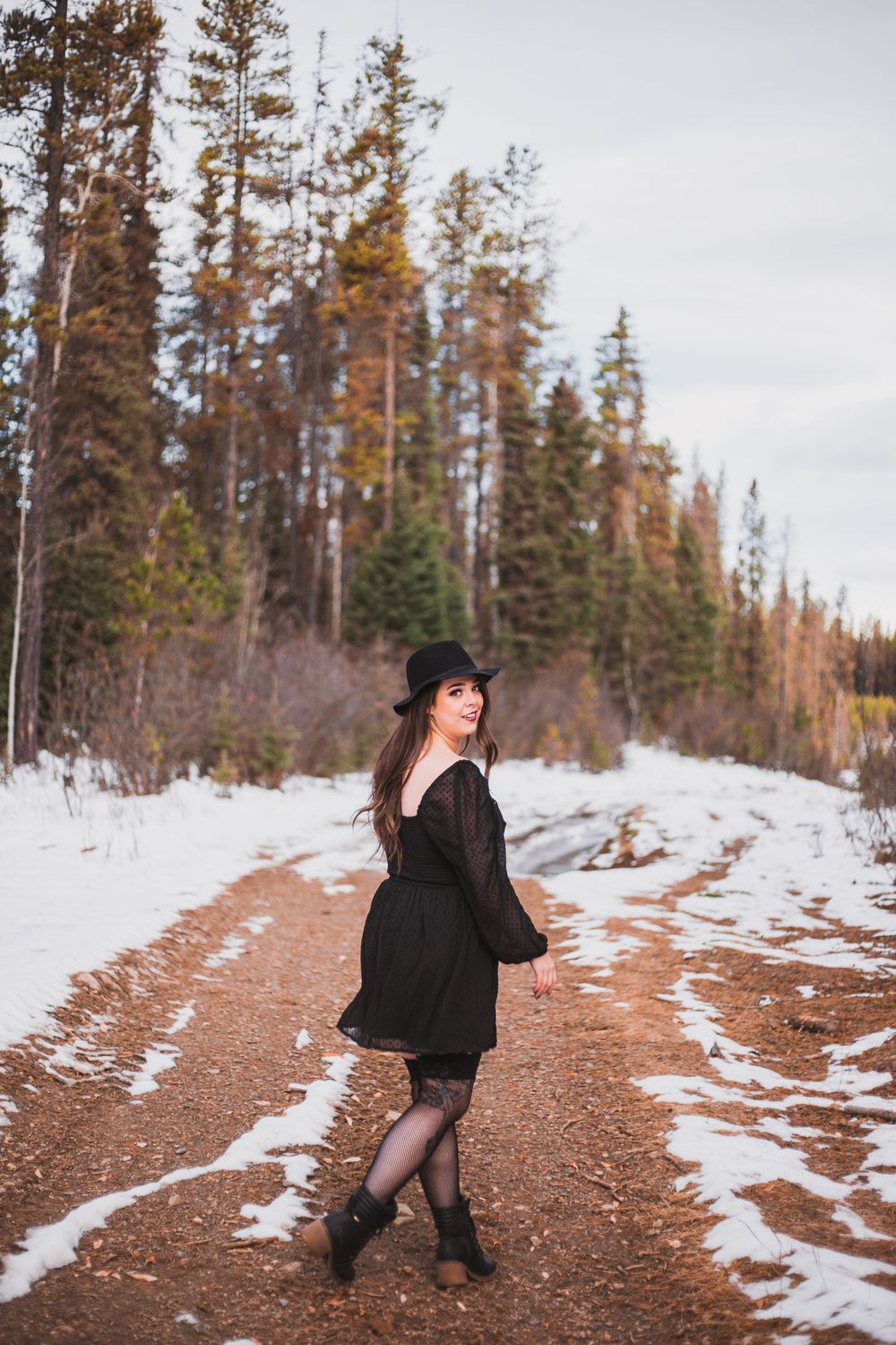 YYC  Maternity Newborn Families Couples Engagement Elopement Weddings Han Hansen Photography