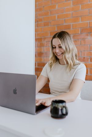 McKinnon Psychotherapy and Counselling Brand Session, Trenton Ontario - Charlotte Buckle Photography