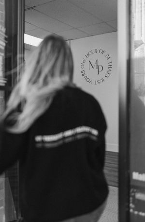 McKinnon Psychotherapy and Counselling Brand Session, Trenton Ontario - Charlotte Buckle Photography