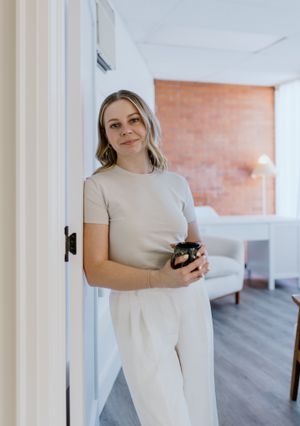 McKinnon Psychotherapy and Counselling Brand Session, Trenton Ontario - Charlotte Buckle Photography