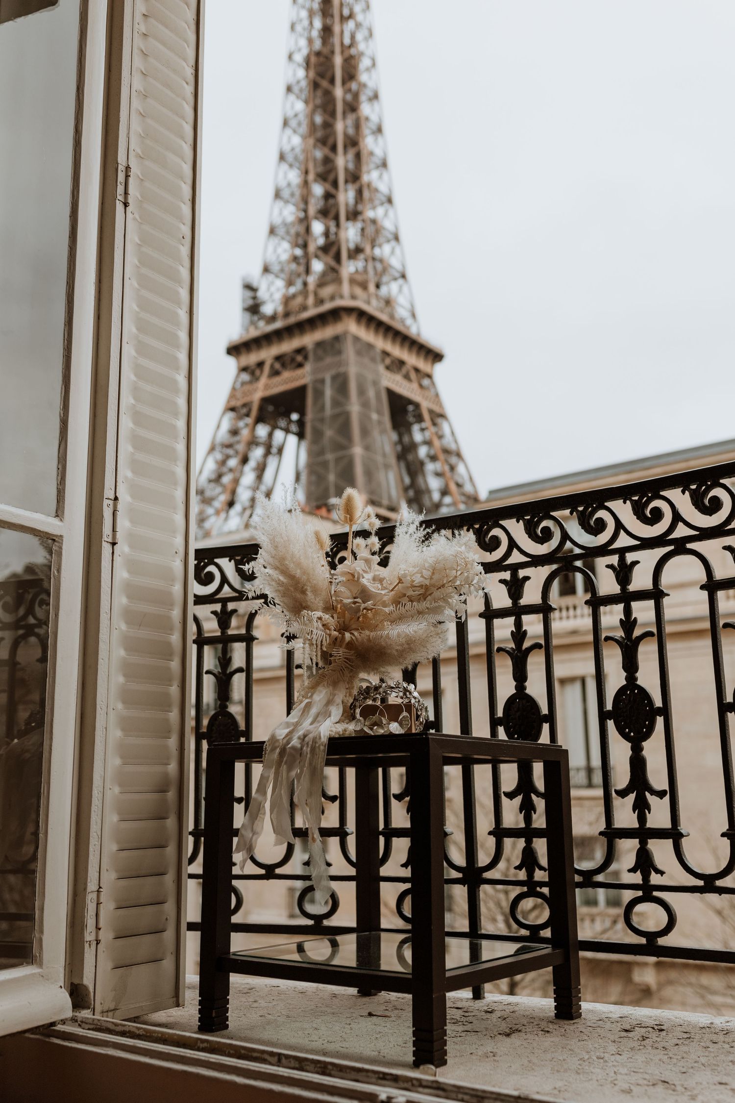 Luxury dried bouquet for Paris wedding with the Eiffel tower in the backdrop