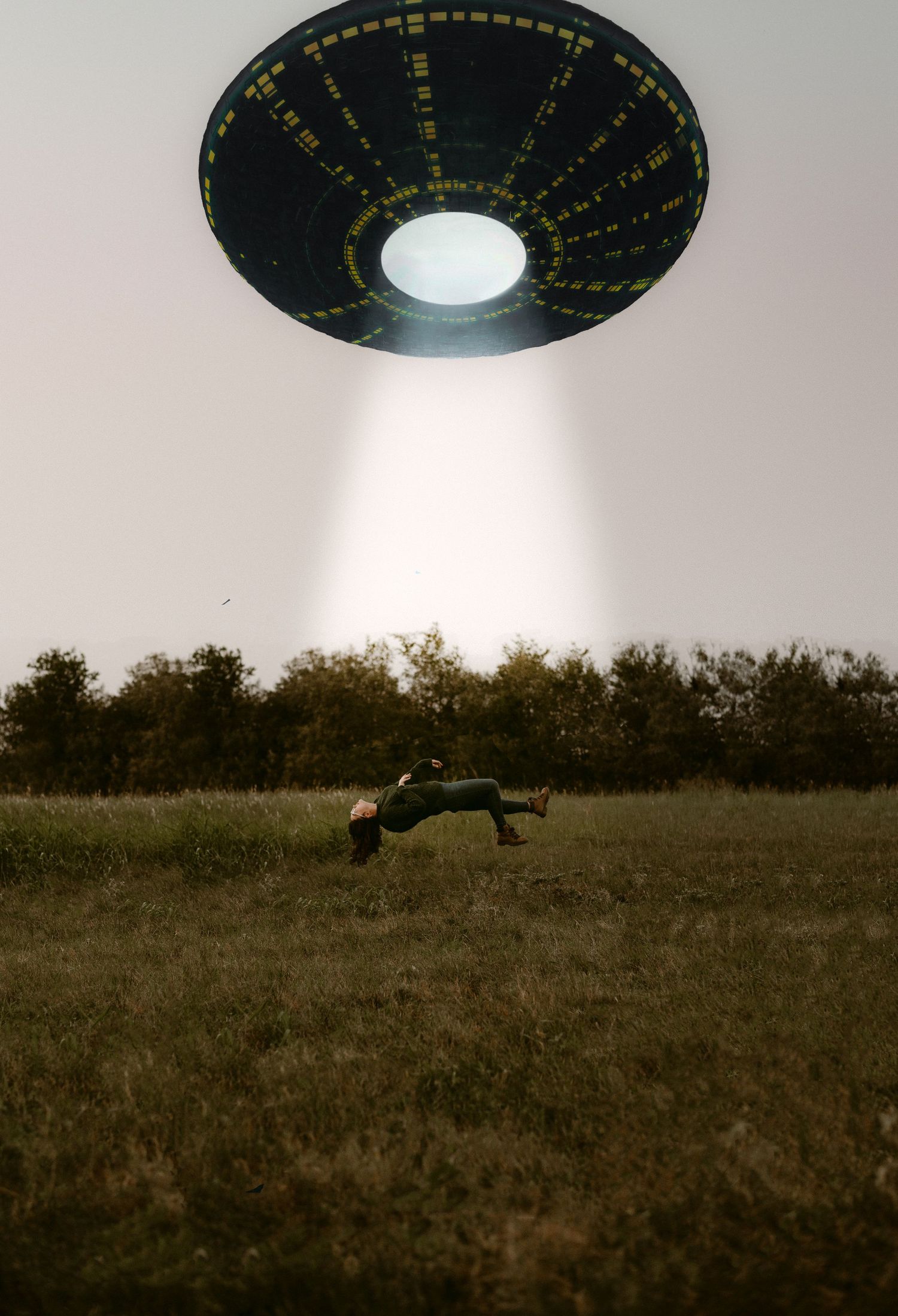 Photography Tutorial: Spooky Alien UFO Abduction Image, Halloween | Katy Montoya Photography Seguin, Texas Photographer