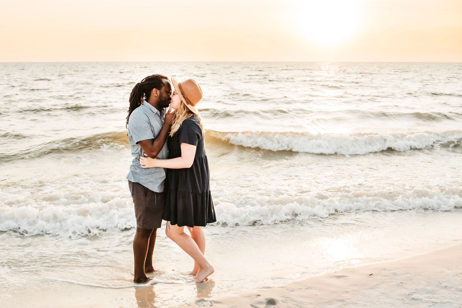 beautiful family photography at the beach