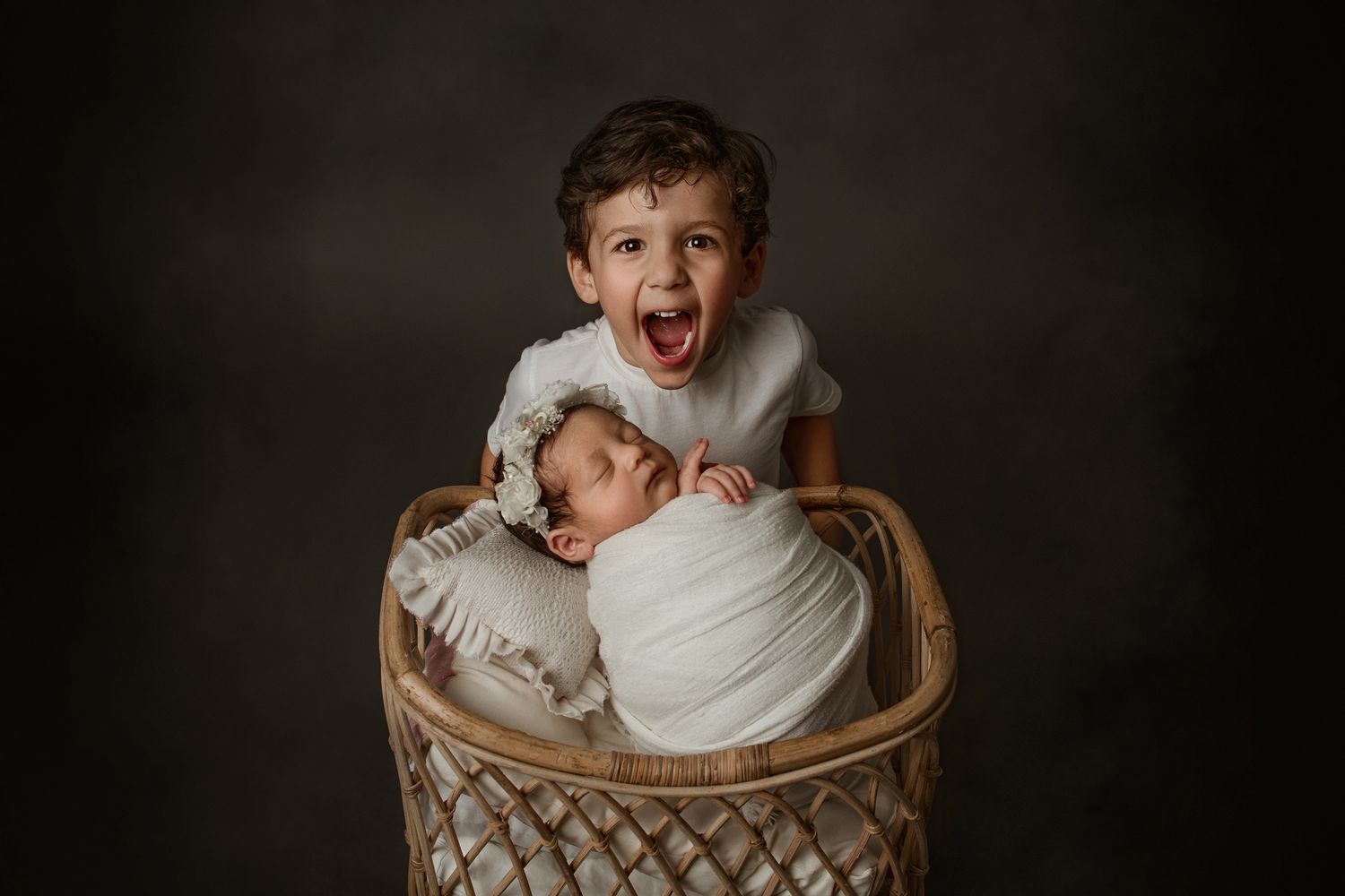 Newborn photography near me, Miami family photography, baby portraits miami