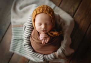Easley newborn photographer, Greenville newborn photographer, Greenville Sc, Greenville moms,  Newborn, Moms, new mom