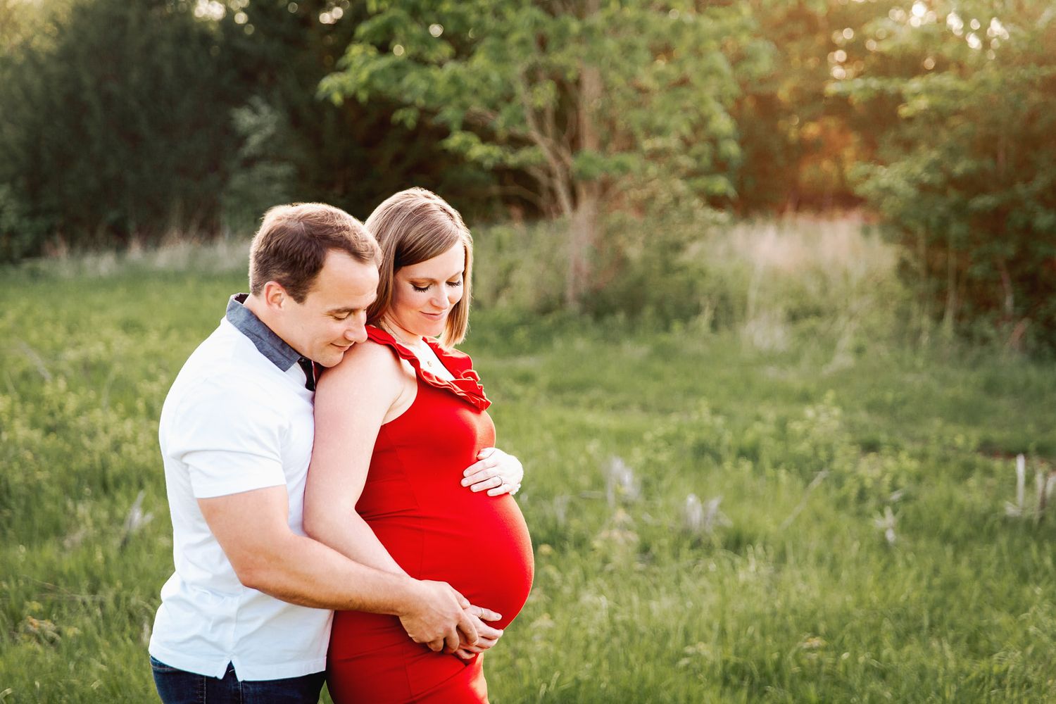 shawnee mission park maternity session of couple