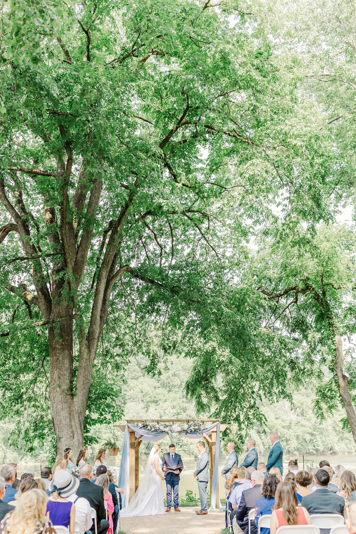 RIVERSIDE WEDDINGS FREDERICKSBURG WEDDING PHOTOGRAPHER