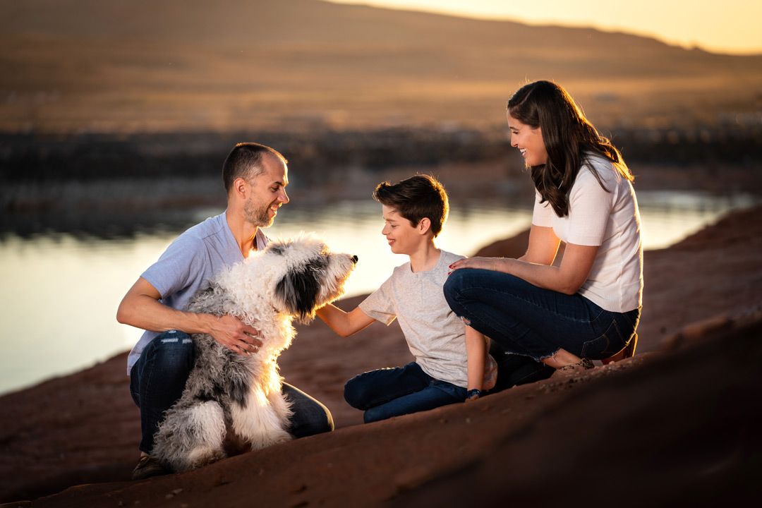family-portrait-by-margie-temme-photography-at-sand-hollow