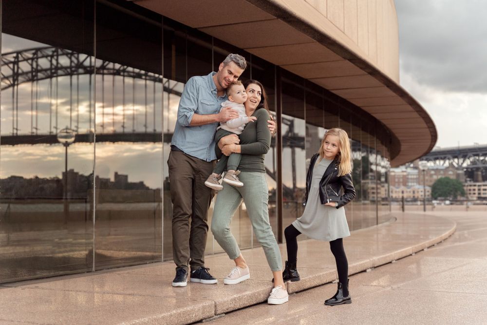 harbour bridge and the opera house family photoshoot