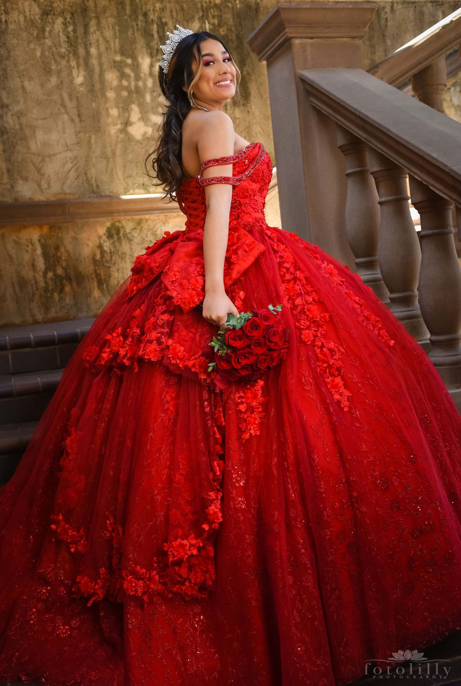 QUINCE IN A RED QUINCE DRESS PHOTOSHOOT QUINCEANERA PHOTOGRAPHY FOTOLILLY PHOTOGRAPHY DFW’S BEST QUINCE PHOTOGRAPHERS