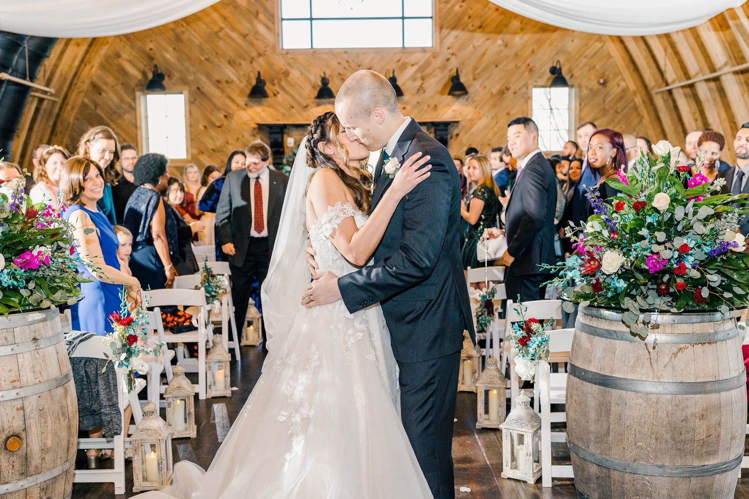 SWEENEY BARN VIRGINIA WEDDING PICTURES