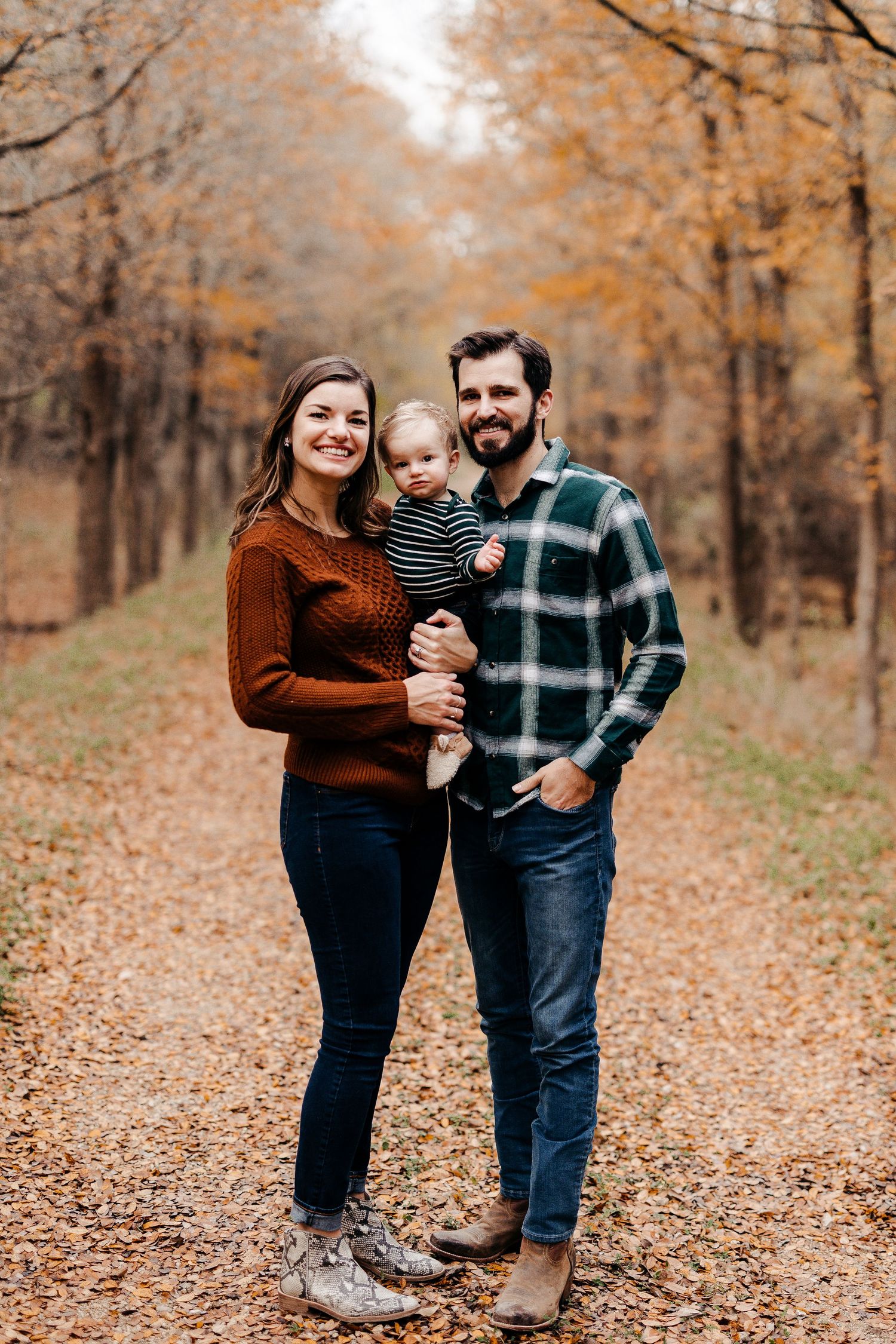 Family outdoor fall winter portrait