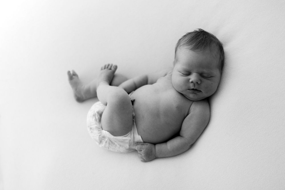 Newborn-kuvaus studiolla