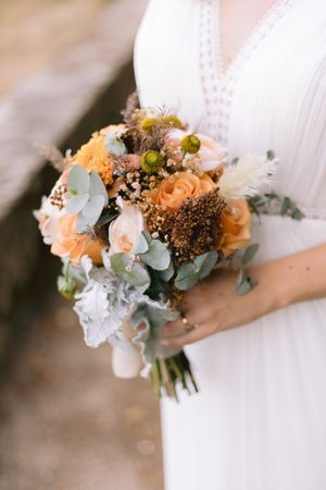 bouquet de noiva outonal com tons quentes