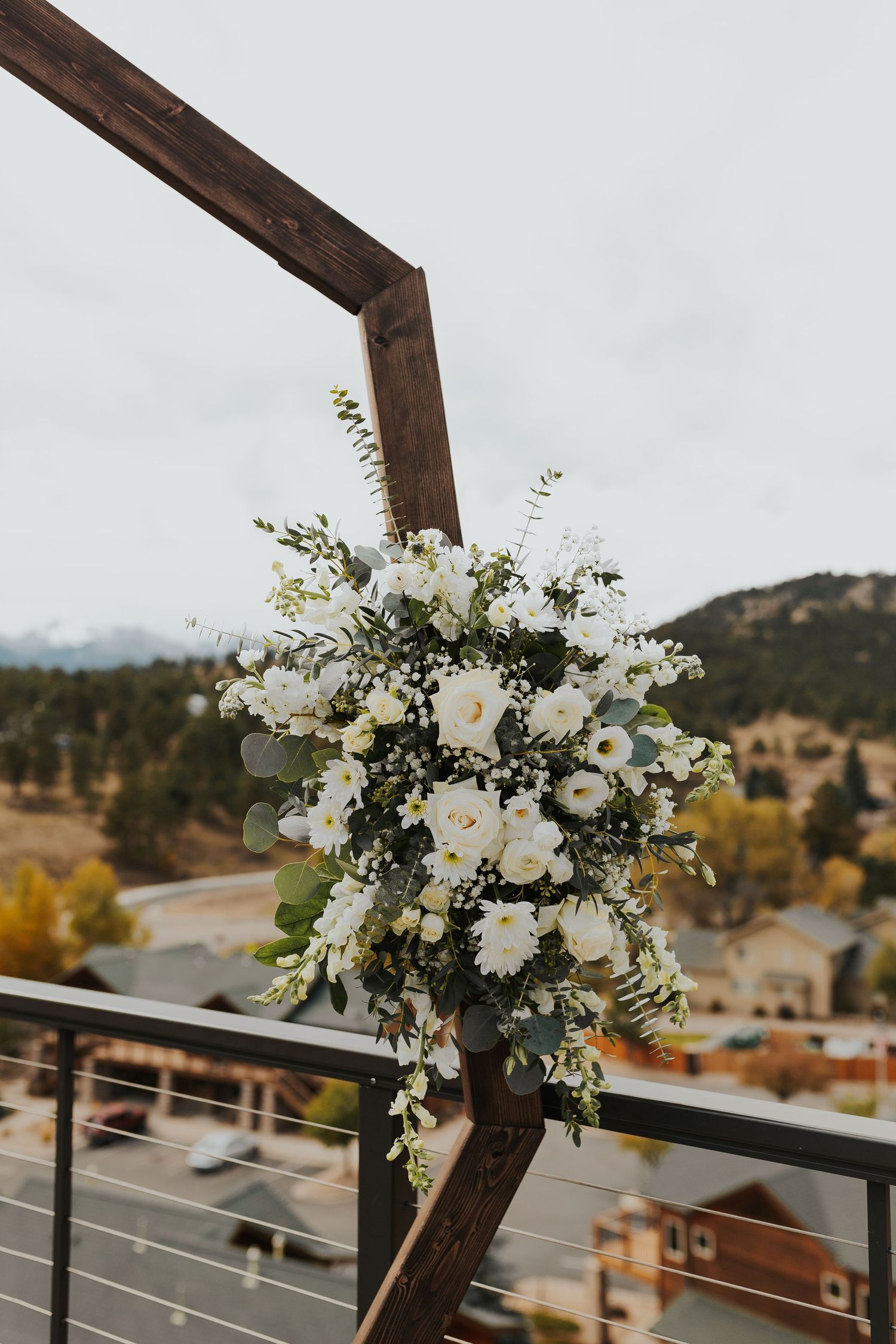 Wedding Florals Estes Park, Colorado wedding photographer