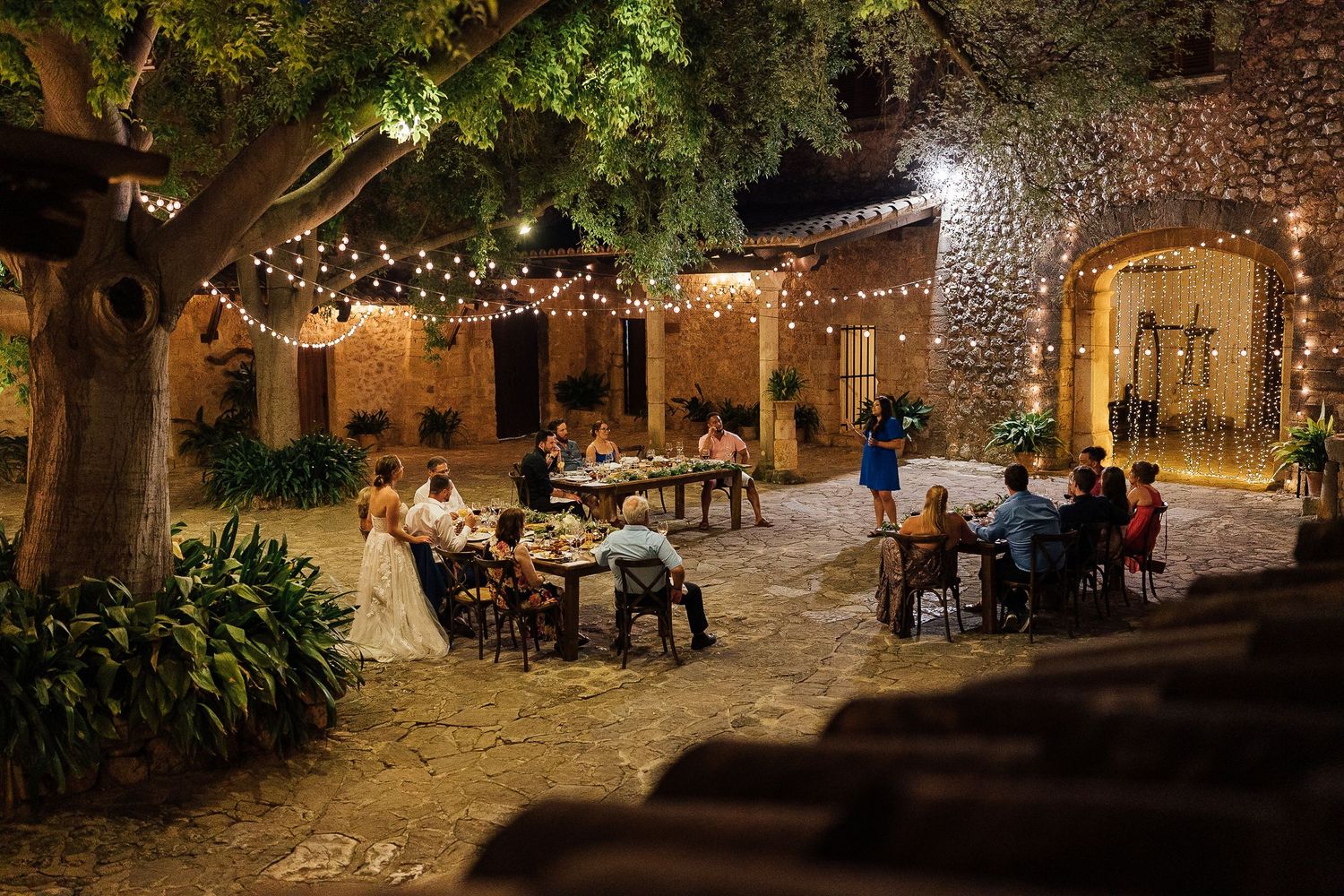 Mediterranean wedding in Mallorca, destination wedding photographer, Finca Son Termes, dinner