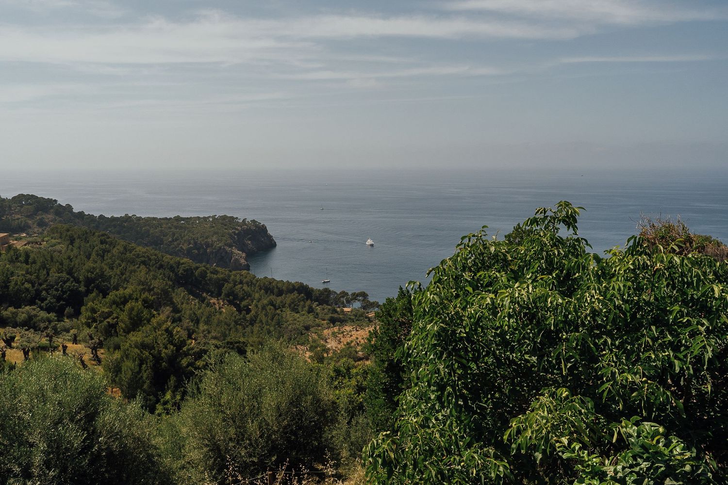Mediterranean wedding in Mallorca, destination wedding photographer, views