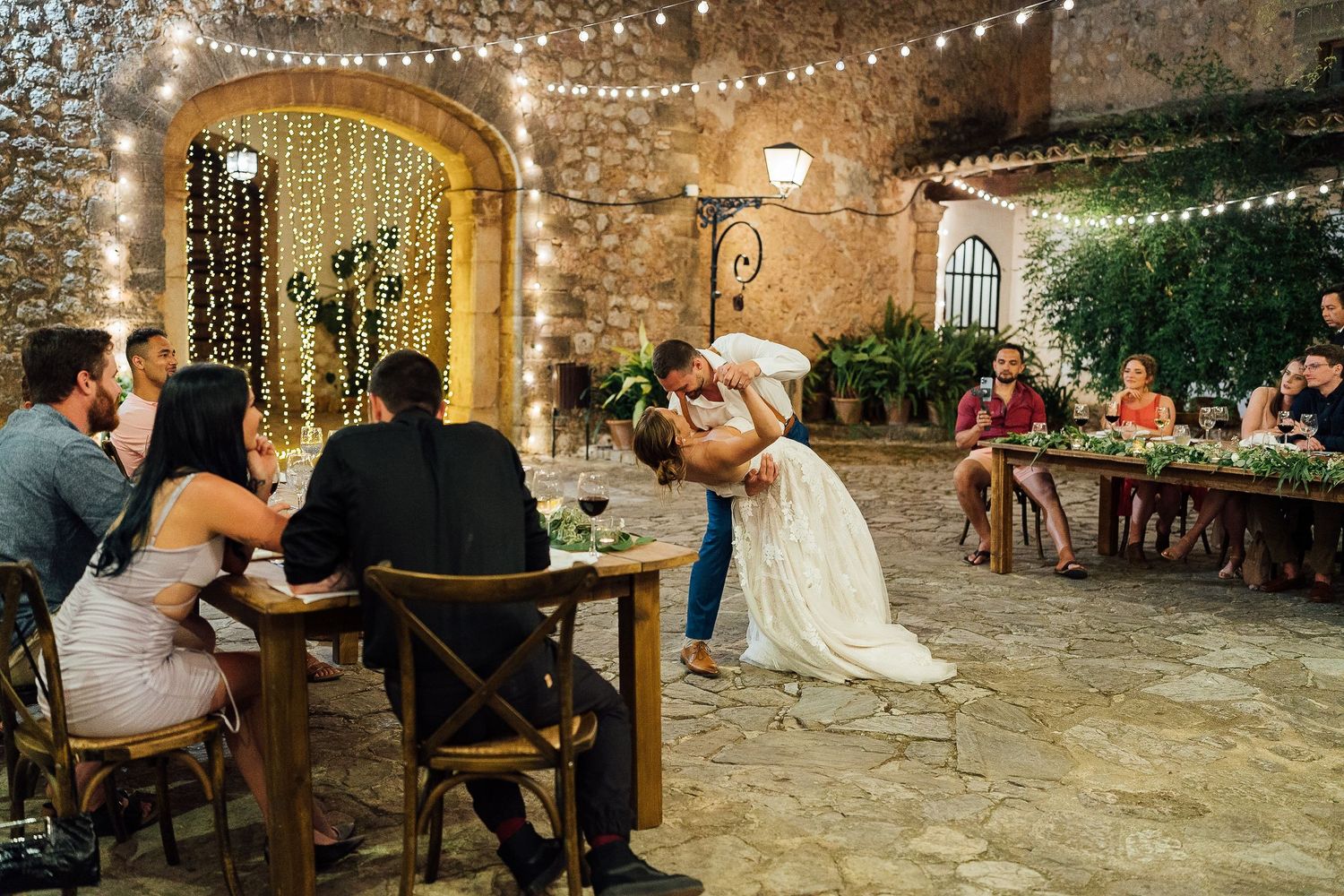 Mediterranean wedding in Mallorca, destination wedding photographer, dinner