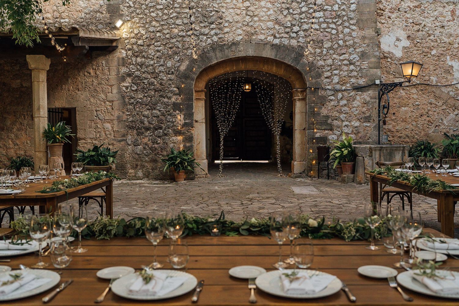 Mediterranean wedding in Mallorca, destination wedding photographer
