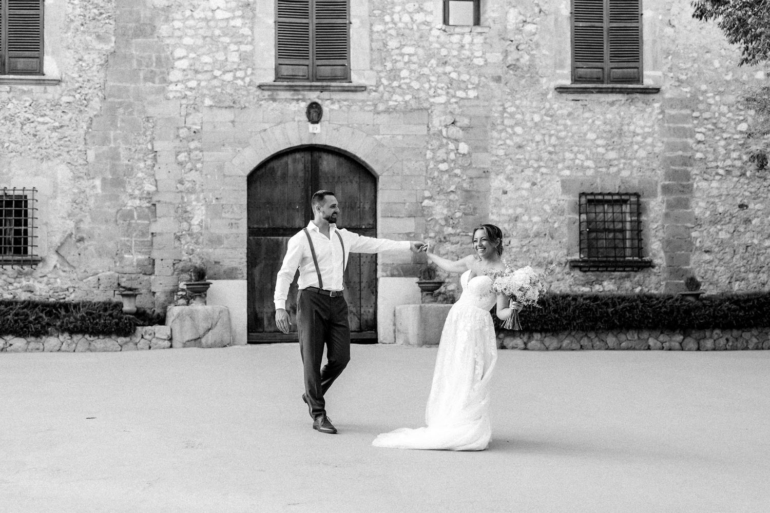 Mediterranean wedding in Mallorca, destination wedding photographer, couple dancing