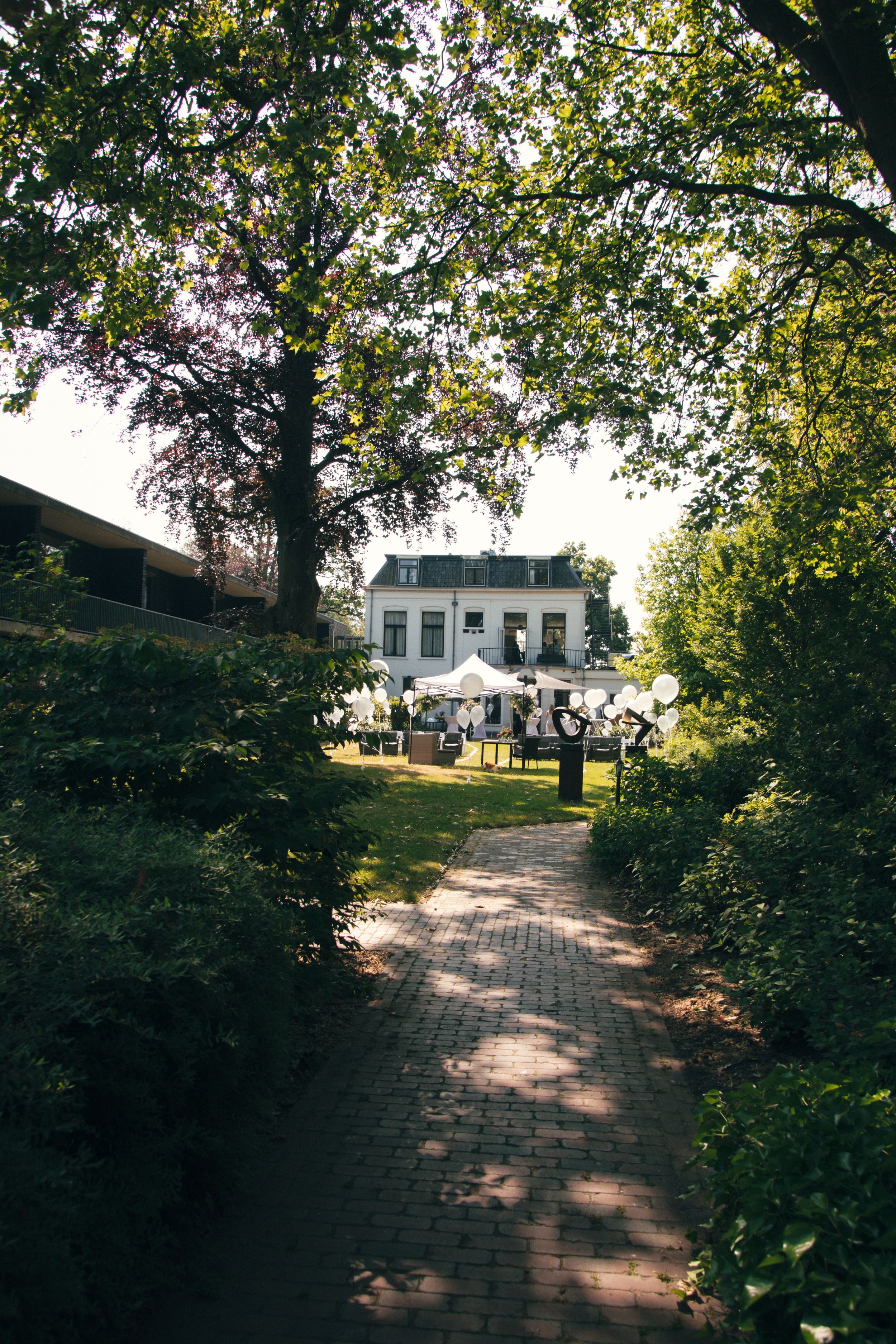aanzicht hotel, trouwerij