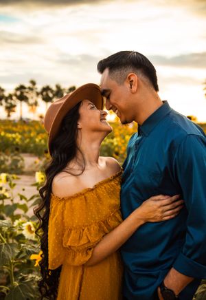 family photographer AZ, outdoor family portraits Arizona couples photographer, engagement photos AZ