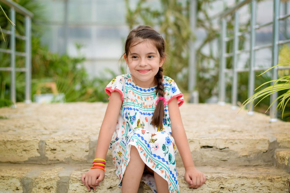 Вики при кактусите в ботаническата градина Балчик